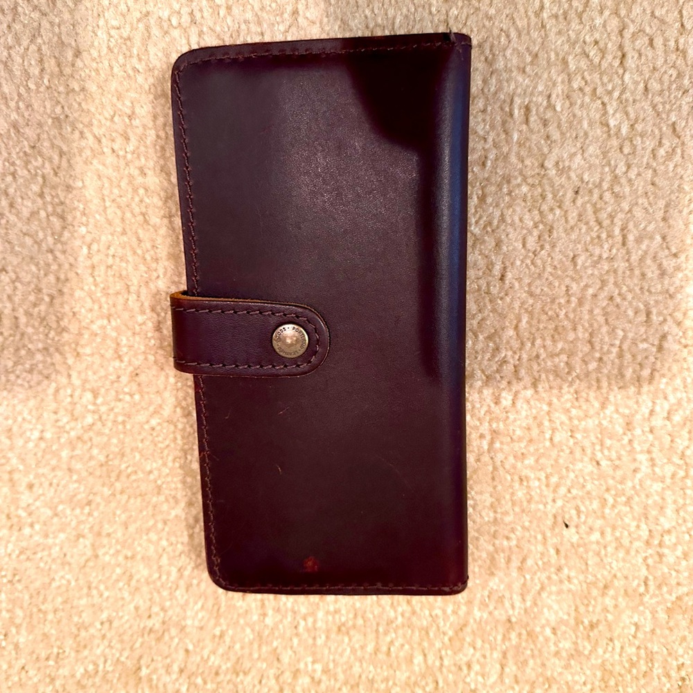 Portland Leather women’s large bifold wallet in the grizzly color. Like new!